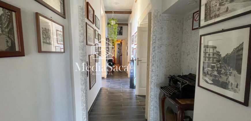 Casa con terrazzo