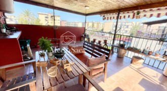 Casa con terrazzo