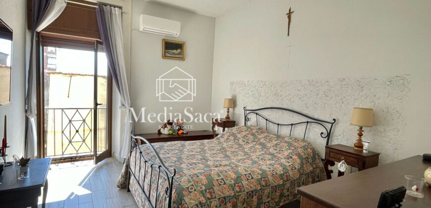 Casa con terrazzo